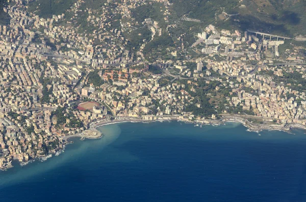 Вид с воздуха на Геную — стоковое фото