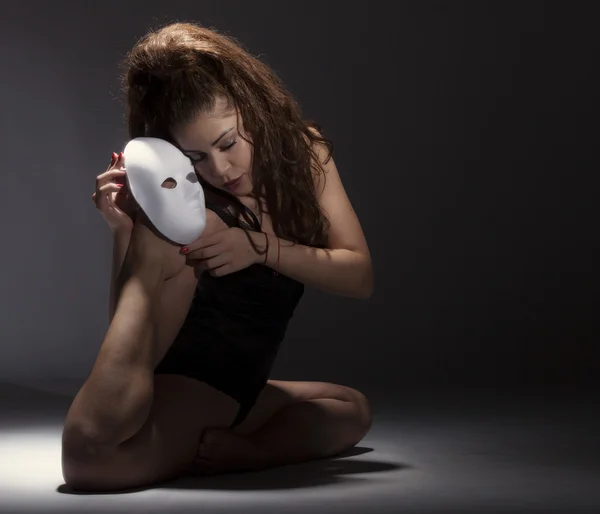 Female dancer with mask — Stock Photo, Image