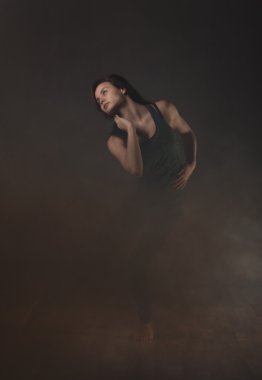 genç güzel dansçı