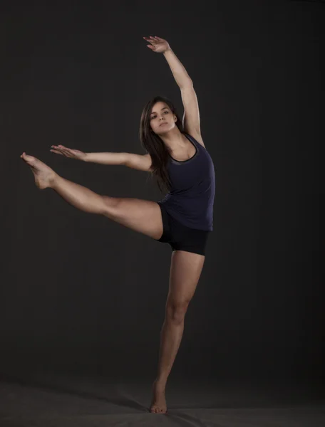 Young beautiful dancer — Stock Photo, Image