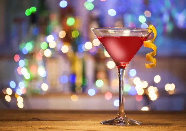 Glass of cosmopolitan cocktail — Stock Photo, Image
