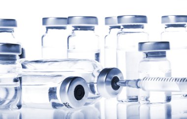 şişeleri ve şırınga