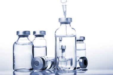 şişeleri ve şırınga