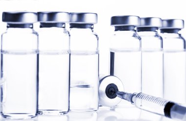 şişeleri ve şırınga