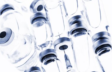 şişeleri ve şırınga