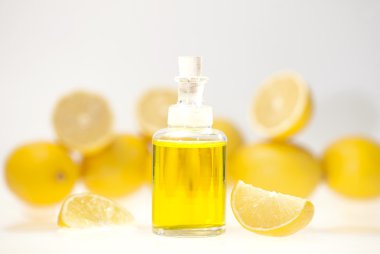 limon esansiyel yağı