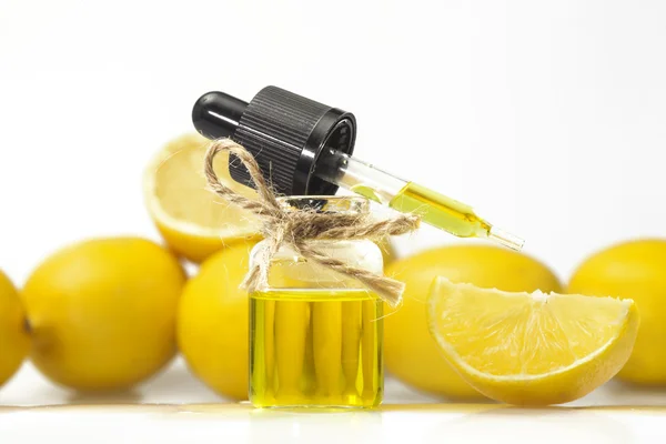 Citron eterisk olja — Stockfoto