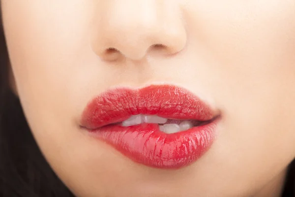 Mujer con labios rojos —  Fotos de Stock