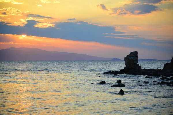 Puesta de sol en la isla de Aigina Grecia — Foto de Stock