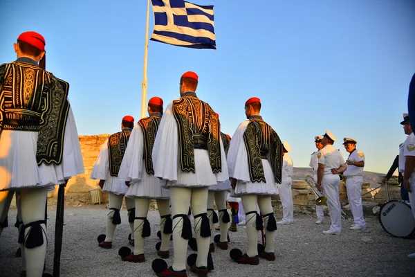 Президент Греции охраняет традиционную форму — стоковое фото