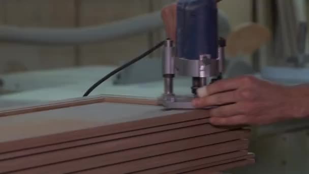 Trabajador Pule Detalle Fabricación Muebles — Vídeo de stock