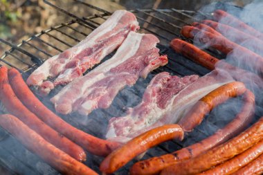 Barbekü açık pişirme et closeup