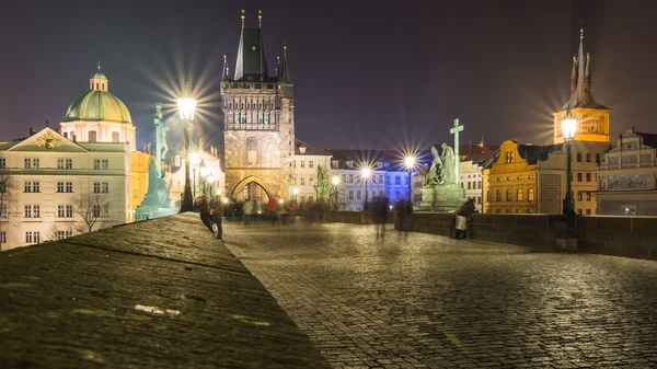 Centro histórico de Praga desde el puente de Carlos — Foto de Stock