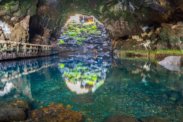 Bella grotta a Jameos del Agua, Lanzarote, Isole Canarie, Spagna — Foto Stock