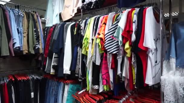 Продажа Женской Одежды Бутике — стоковое видео