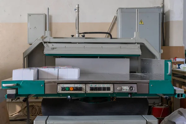 Оборудование Промышленной Резки Печатной Продукции Бумаги — стоковое фото