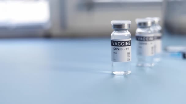 Coronavirus-Impfkonzept Hundert-Dollar-Schein, teuer — Stockvideo
