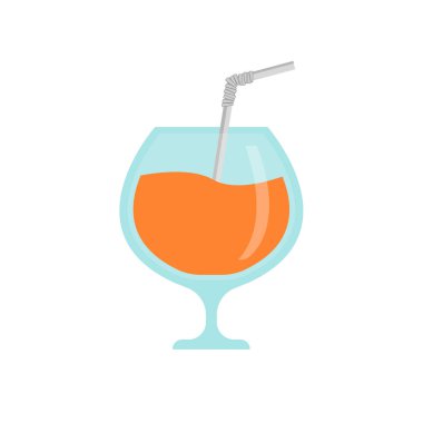 Bardaktaki doğal taze portakal suyu. Portakal dilimi