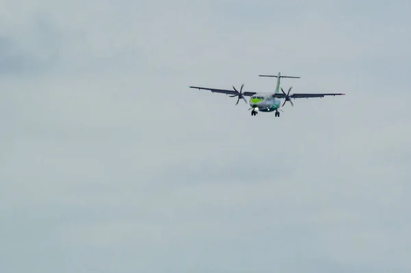 Binter Canarias ATR 72-600 uçağı 1 Ekim 2020 'de Lanzarote havaalanına inmiştir.