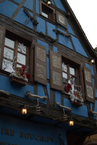 Décoration Noël Dans Marché Noël Avec Boules Lumières Maisons — Photo