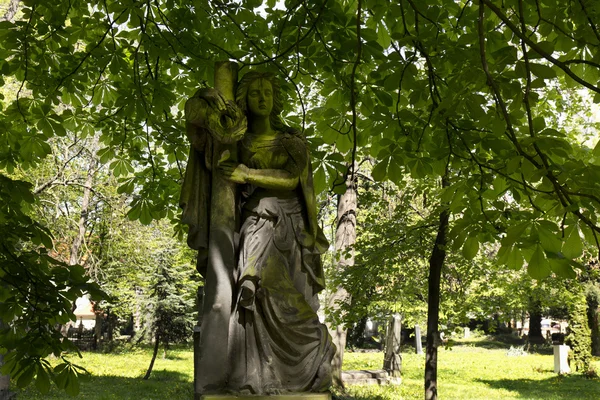 Anjo Histórico do antigo Cemitério de Praga, República Checa — Fotografia de Stock