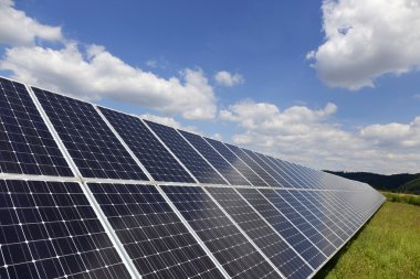 Çayır çiçekli yaz Solar Power Station 