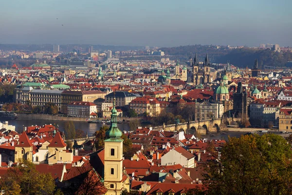 Herbst Prag Stadt Mit Farbenfroher Natur Und Bäumen Vom Hügel — Stockfoto