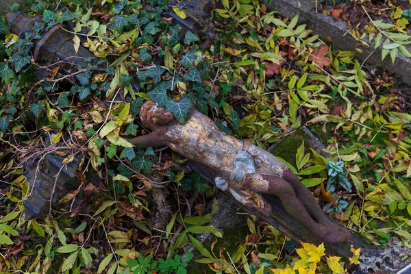 Historisk Staty Höstens Mysterium Gamla Prag Kyrkogård Tjeckien — Stockfoto