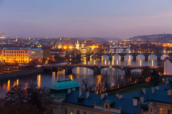 Nuit Prague City Avec Ses Cathédrales Tours Ponts Pendant Période — Photo