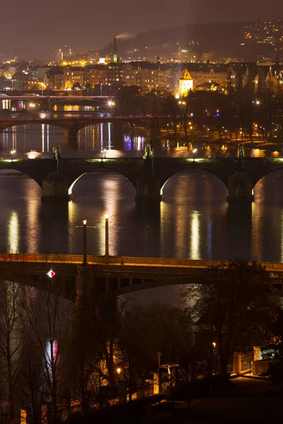 Noc Praga Miasto Katedrami Wieżami Mostami Okresie Bożego Narodzenia Czechy — Zdjęcie stockowe