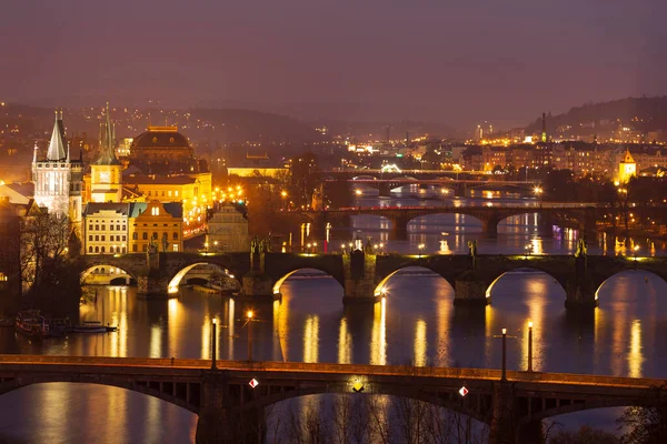 Ночной Город Катедрами Туалетами Мостами Рождество Чехия — стоковое фото