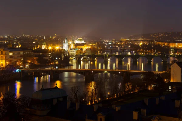 Noche Praga Ciudad Con Sus Catedrales Torres Puentes Tiempo Navidad — Foto de Stock