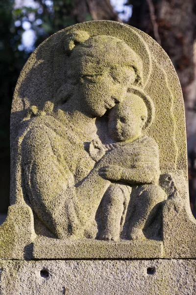 Памятник Загадочном Зимнем Старом Кладбище Чехии — стоковое фото