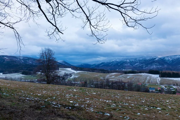 冬北ボヘミア風景 イゼラ山脈 チェコ共和国 — ストック写真