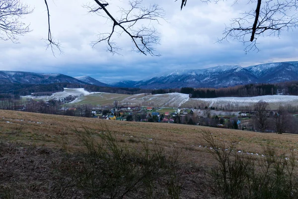 捷克共和国吉兹拉山脉波希米亚北部冬季景观 — 图库照片