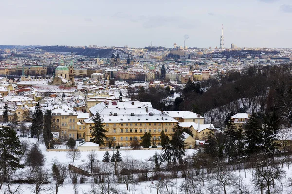 Snowy Prague City Desde Hill Petrin República Checa —  Fotos de Stock