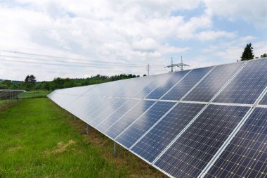 Yay Çayırı 'ndaki Güneş Enerji İstasyonu