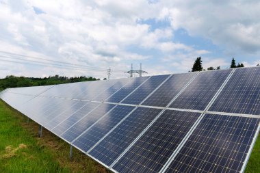 Yay Çayırı 'ndaki Güneş Enerji İstasyonu