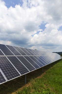 Yay Çayırı 'ndaki Güneş Enerji İstasyonu