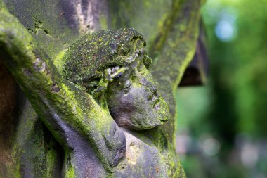 Tarihi heykel üzerinde gizemli eski Prag Mezarlığı, Çek Cumhuriyeti