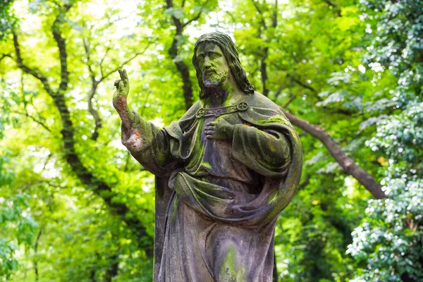 Estatua Histórica Sobre Antiguo Cementerio Praga República Checa —  Fotos de Stock