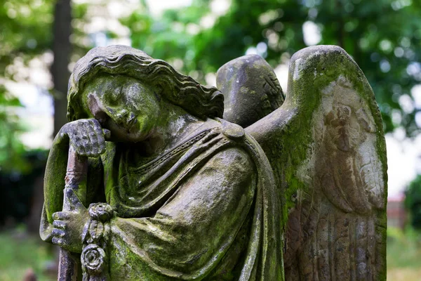 Historische Statue Auf Dem Geheimnisvollen Alten Prager Friedhof Tschechische Republik — Stockfoto