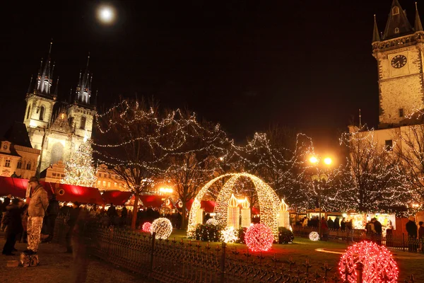 Humor de Natal na noite Old Town Square, Praga, República Checa — Fotografia de Stock