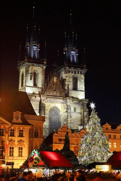 Natale nella notte Piazza della Città Vecchia, Praga, Repubblica Ceca — Foto Stock