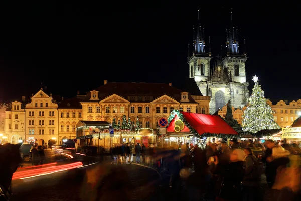 Vánoční nálada na Staroměstském náměstí, Praha, Česká republika — Stock fotografie