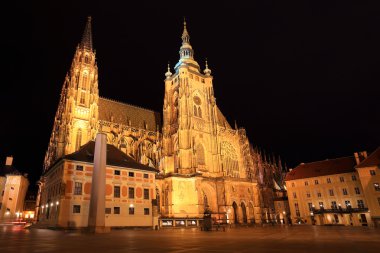 Gotik st. vitus Katedrali üzerinde gece, Çek Cumhuriyeti Prag Kalesi