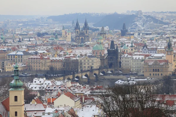 Première neige à Prague, République tchèque — Photo