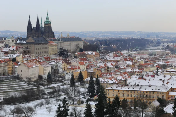 Première neige à Prague, République tchèque — Photo