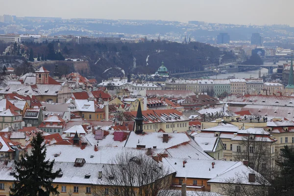 Första snön i prague city, Tjeckien — Stockfoto