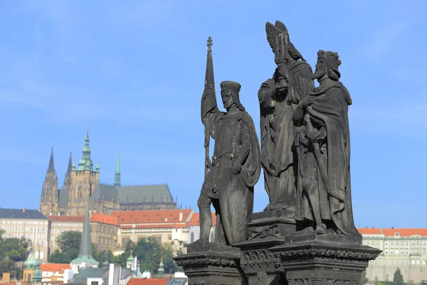 Escultura na Ponte Gótica de Praga Charles, República Checa — Fotografia de Stock